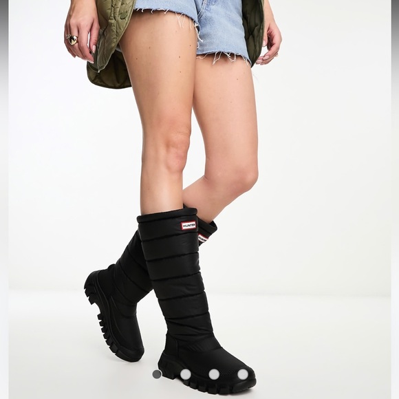 Hunter Waterproof Intrepid Tall Snow Boot in Black - Picture 4 of 12